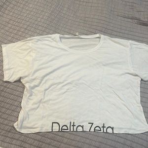 Delta Zeta white cropped top t-shirt. Size smal